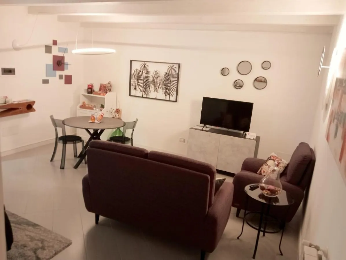 Civico22 Apartment Comacchio 0*,
